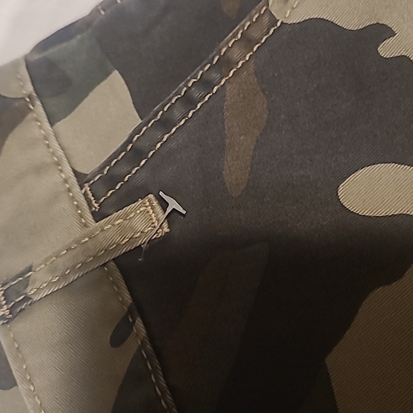 Boys camo cargo shorts - Picture 4 of 6